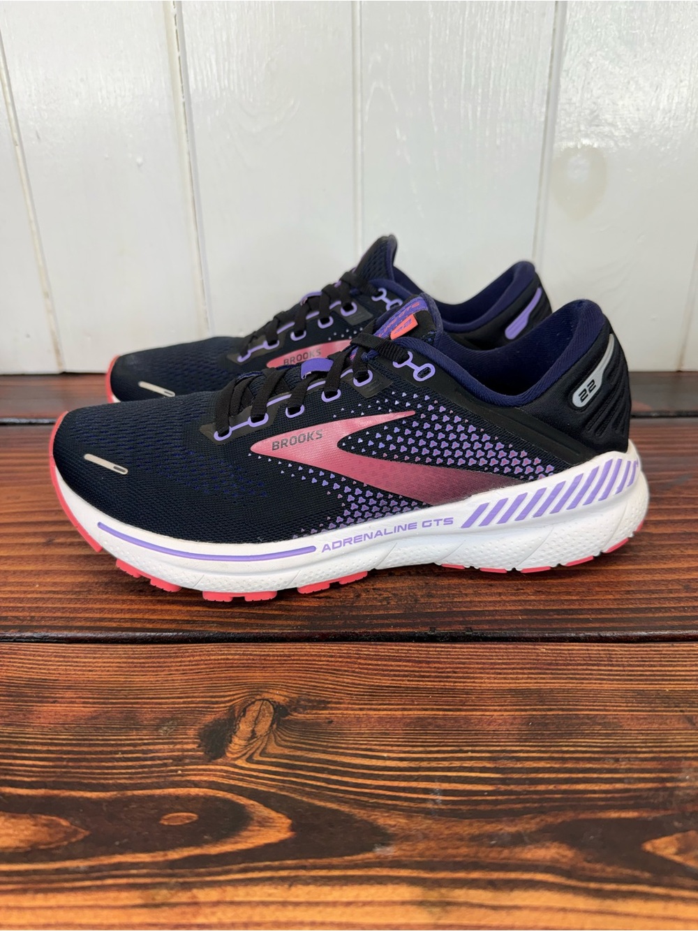 Brooks Adrenaline GTS 22 Running Shoes Black Purple Coral Women’s Size 9.5